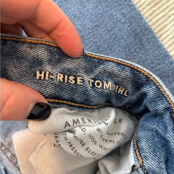 American Eagle Tomgirl Jeans - Picture 2 of 3